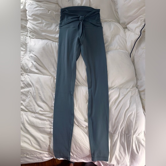 NWOT Lululemon Special Edition Align 28” Wrap Waist Size 2 - Picture 4 of 4